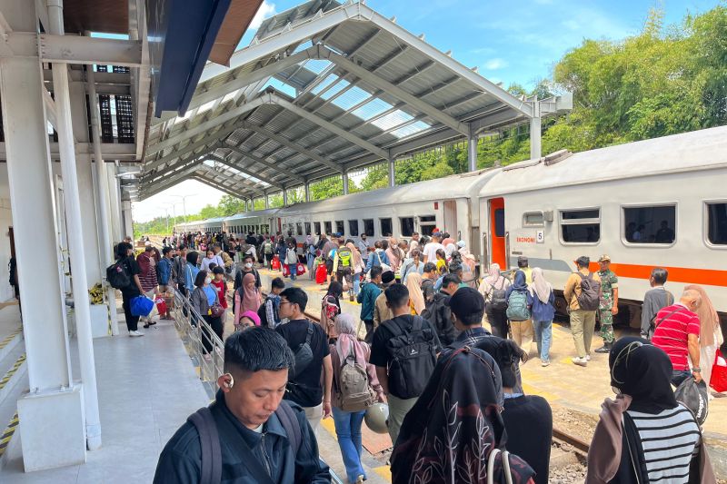 Pemudik Di Daop Jember Capai 100 Ribu Jelang Lebaran 2026
