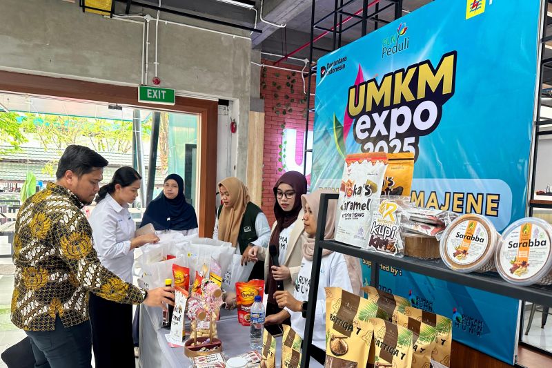 PLN UID Sulselrabar Perkenalkan Produk Lokal di UMKM Expo 2025