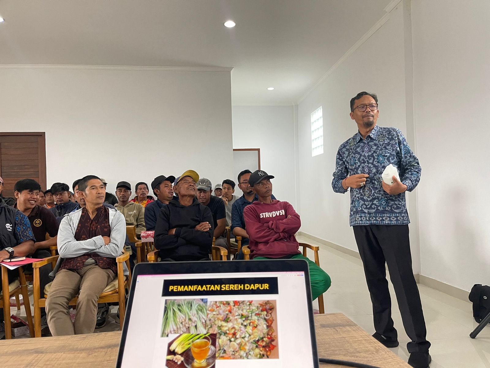 Direktur Karana Global Dorong Anak Muda Bali Menjadi Petani