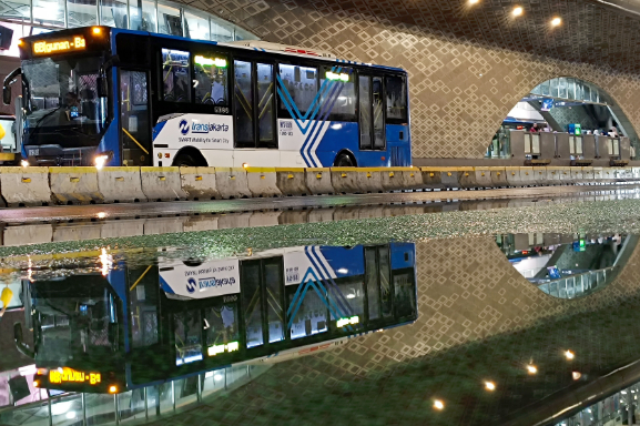 Rute Trans-Jakarta Siap Layani Malam Tahun Baru 2026