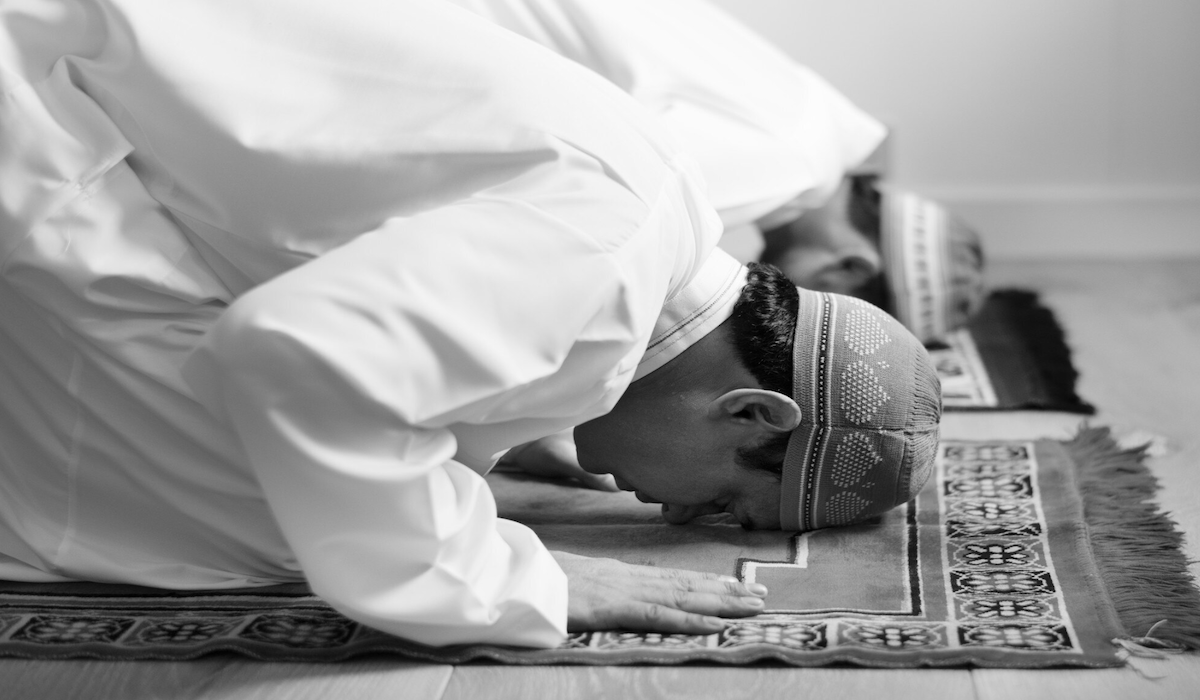 Bacaan Sujud: Arab, Latin, Arti, dan Cara Sesuai Sunnah