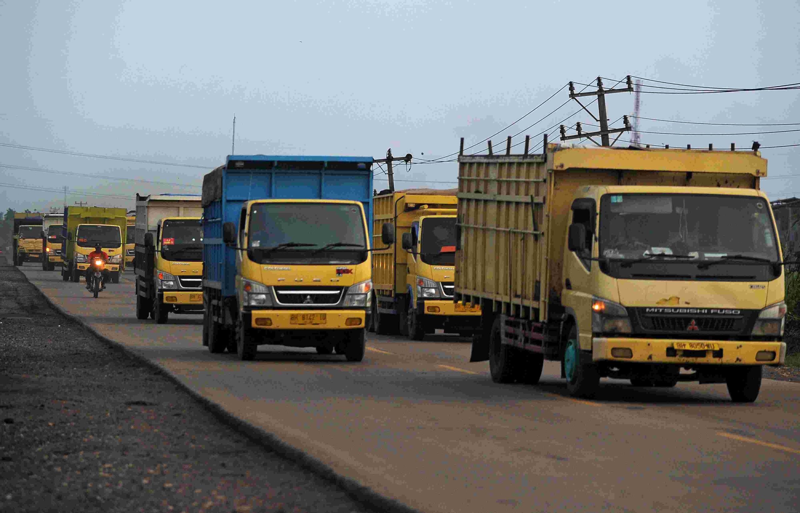 PLN Minta Akses Jalan Truk Batu Bara di Lubuk Linggau Diperbesar