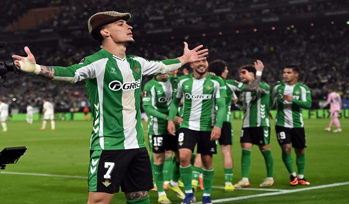 Real Betis Hancurkan Panathinaikos 4-0, Melaju ke Perempat Final