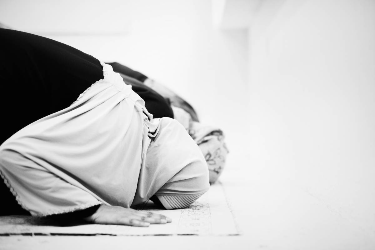 Doa Sujud Terakhir Sholat Taubat: Arab, Latin, dan Makna