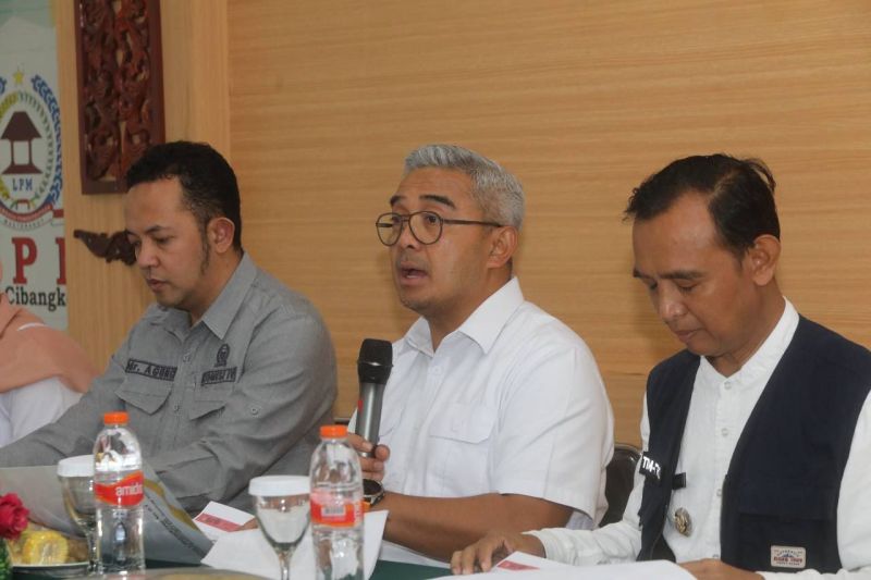 Farhan Fokus Perbaiki Parkir dan PKL Akibat Proyek BRT Bandung Raya