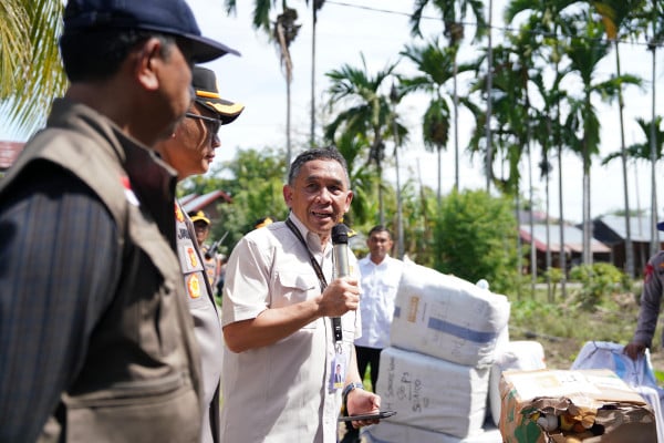 KSP dan TNI-Polri Terjun Membersihkan Rumah Korban Banjir Aceh