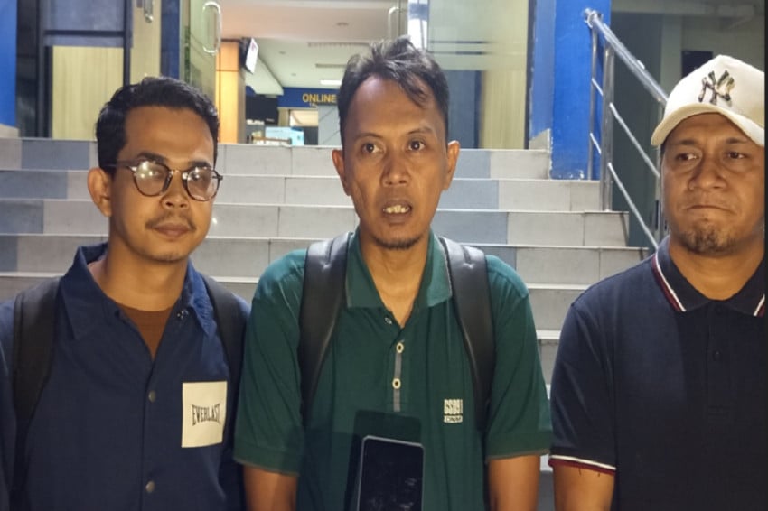WhatsApp Direktur Imparsial Diretas, Mobilnya Dirusak Sejak 2024