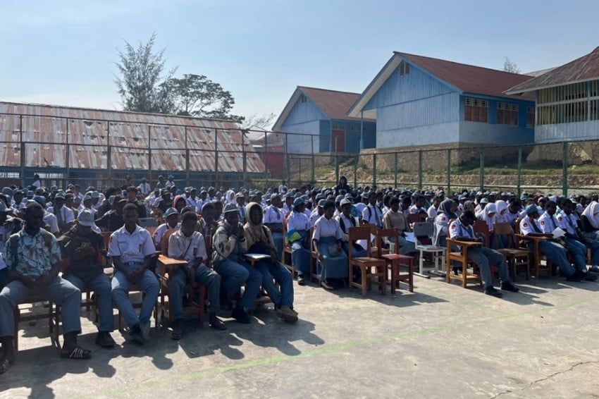 Hari Kesaktian Pancasila, SMAN 1 Paniai Ajak Warga Bersatu