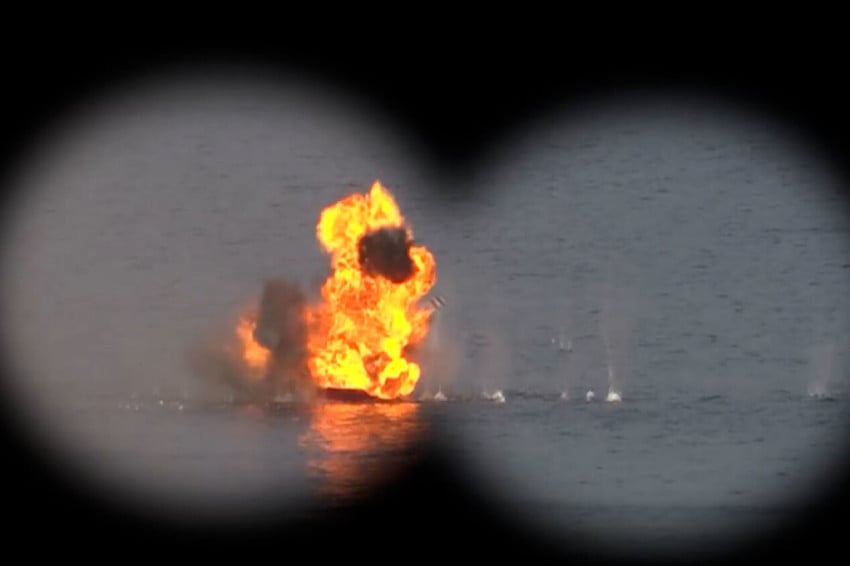 Iran Laksanakan Latihan Perang Meski Didekati Kapal Induk AS